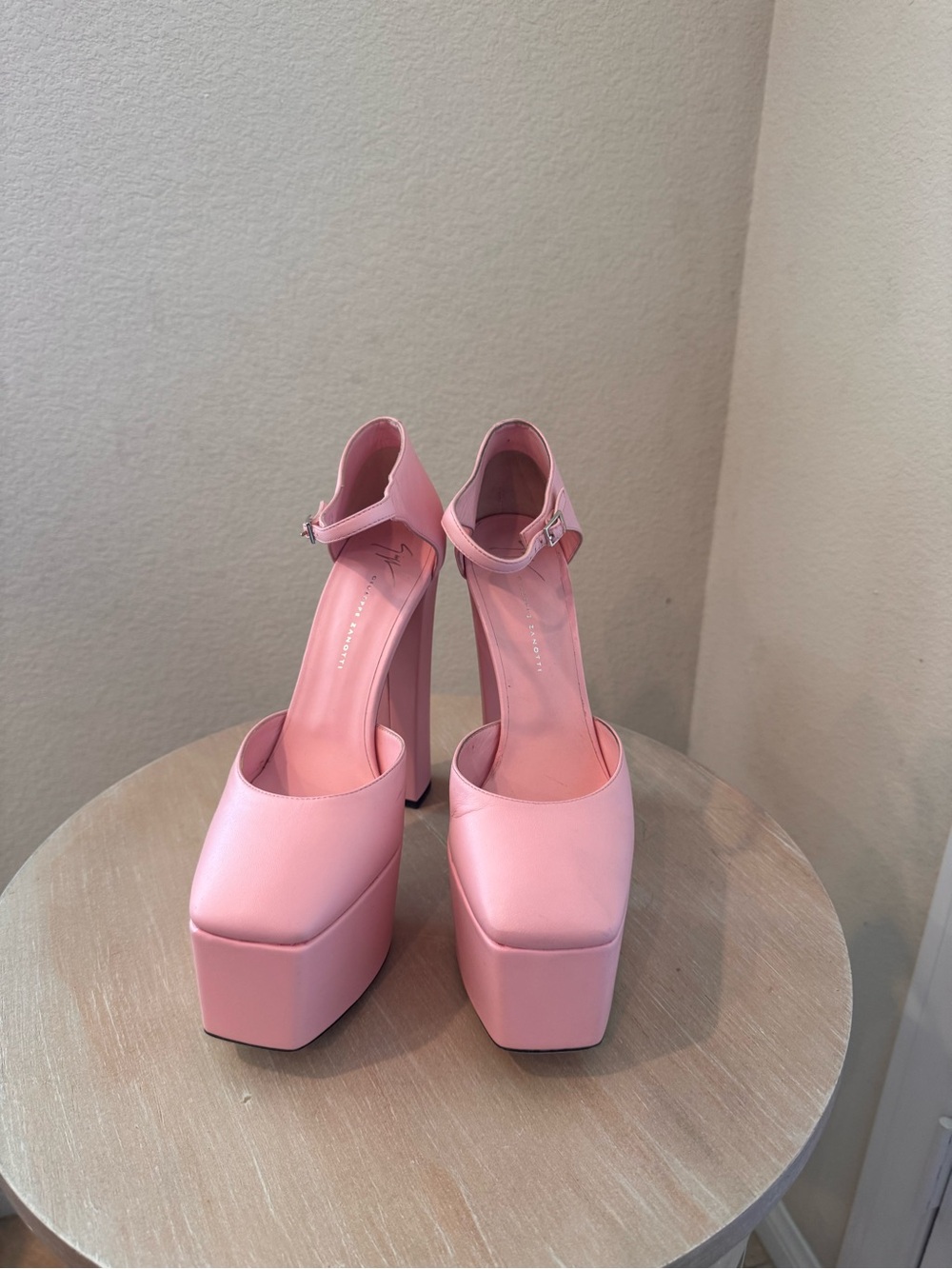 Giuseppe Zanotti Blush Pink Platform Mary Jane Heels - EU 40 - NWT Retail $1,050